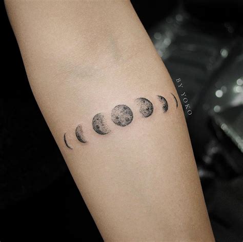 tatuaje de las fases de la luna|la luna tattoo.